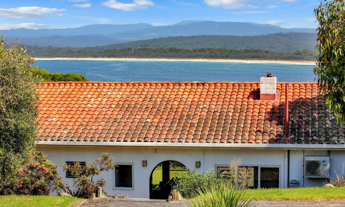Merimbula House | Cordova - Perfect Summer or Winter Getaway