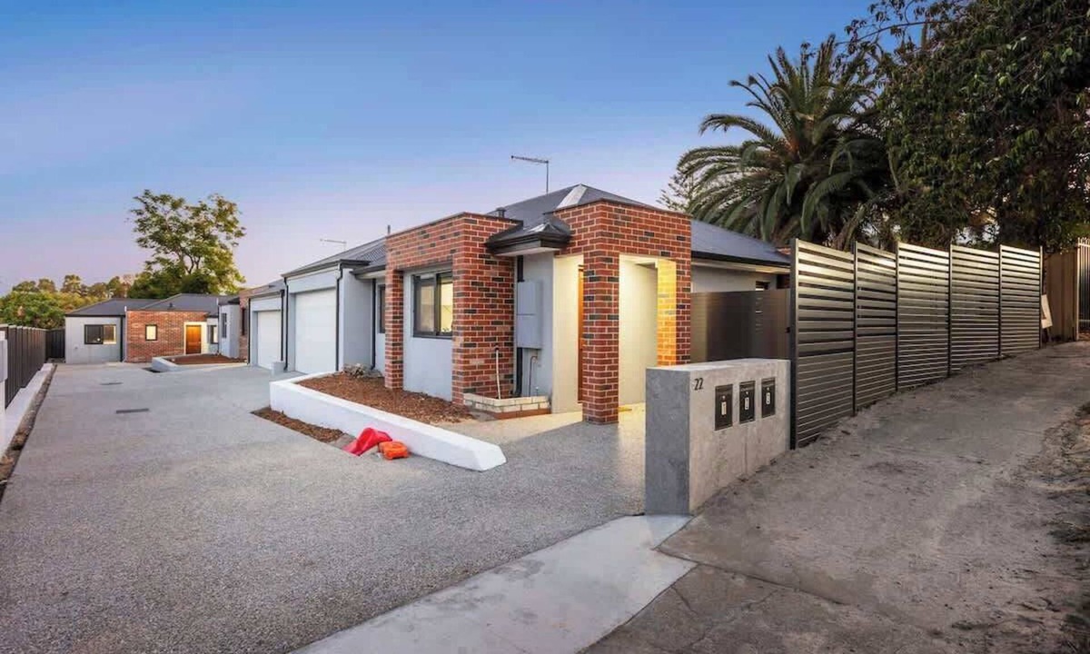 St James House | Corporate Entire House 1|Walk to Curtin University
