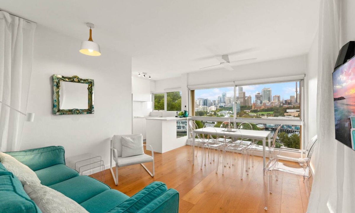Potts Point Apartment | Cosy 1-Bed with Swimming Pool Facing Opera House
