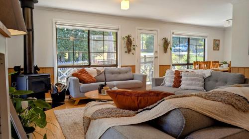 Daylesford House | Cosy & comfortable cottage in central Daylesford