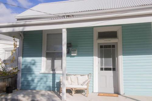 Ballarat House | Cosy Cottage On Urquhart