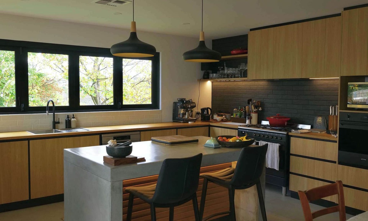 Launceston CBD House | Cosy Getaway with outdoor spaces