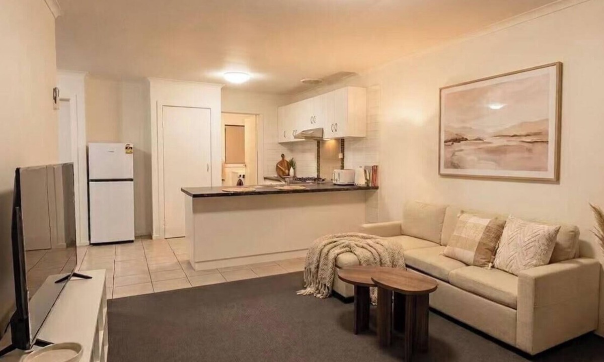 East Albury Apartment | Cosy & stylish 2BR | Your home base in East Albury