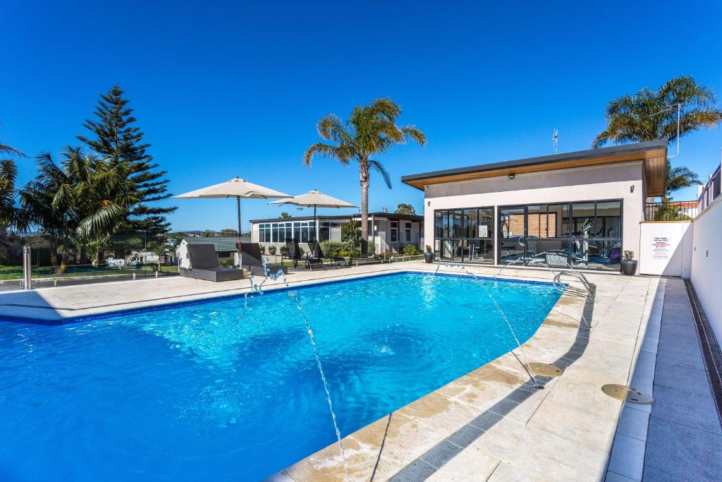 Centennial Park Hotel | Country Comfort Amity Motel