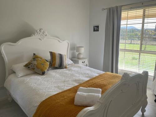 Bogee House | Country House with Stunning Views