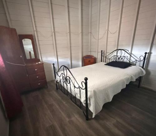 Charters Towers Hotel | Courty Hotel, Charters Towers