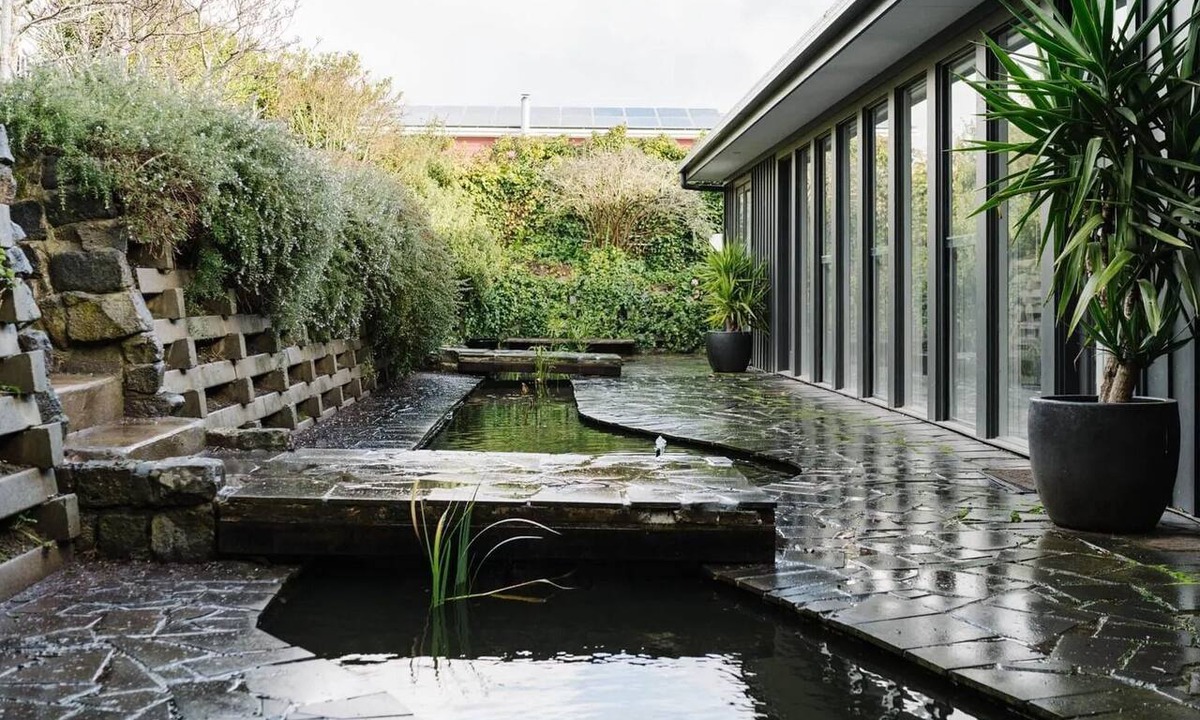 Daylesford House | Cousin Gilbert Daylesford's own Contemporary Penthouse