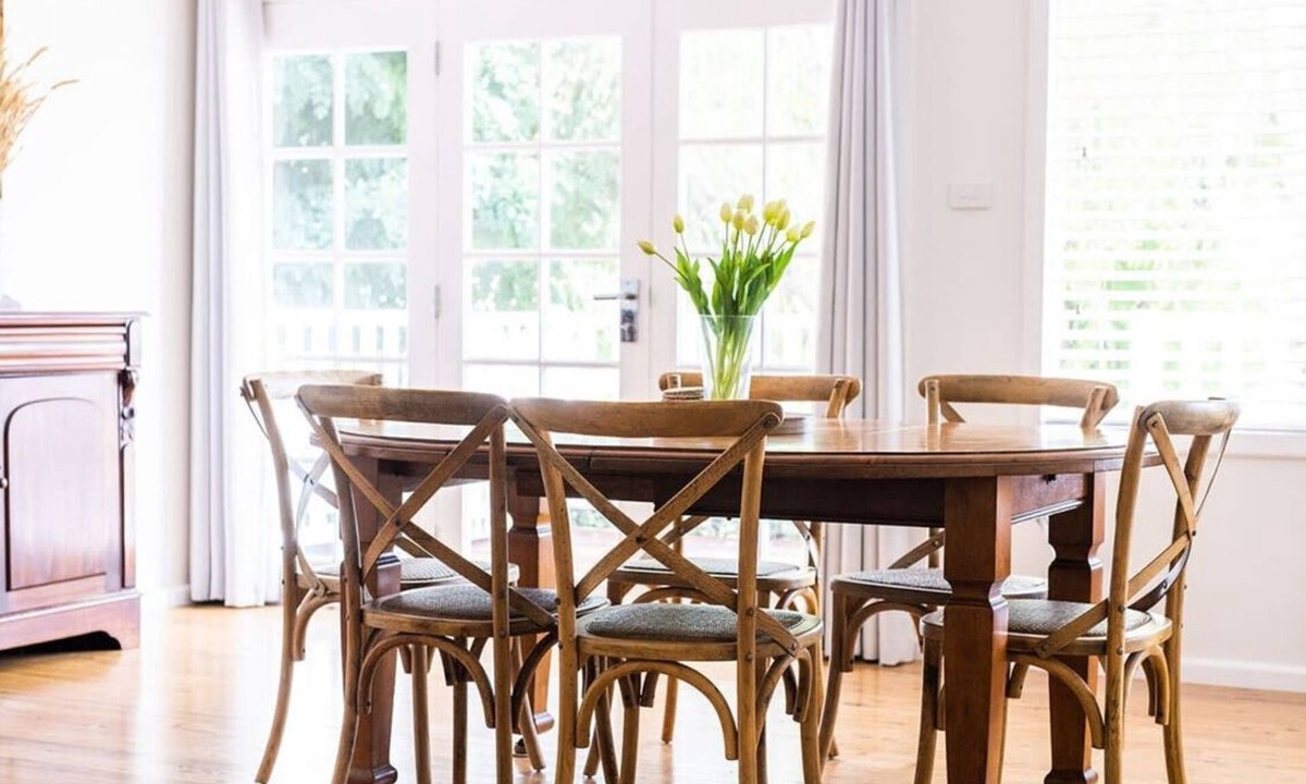 Orange East House | Cox Cottage - Spacious Family Home, Pets Allowed