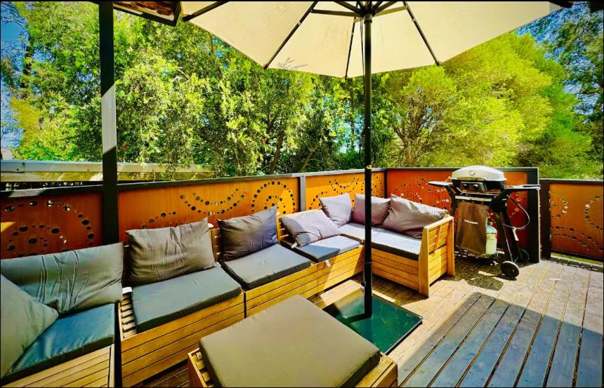 Ashwood Villa | Cozy 5 br home in a central location to everywhere