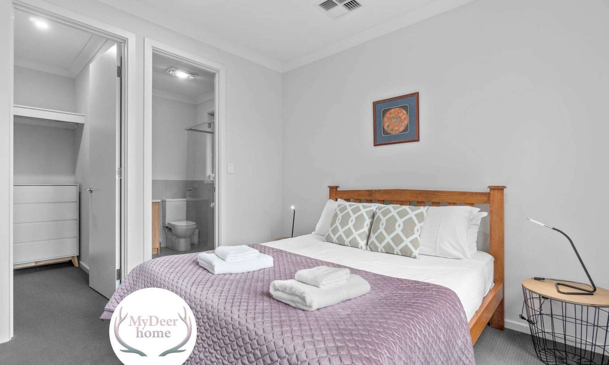 Mile End House | Cozy Retreat 3 BR home in Mile End