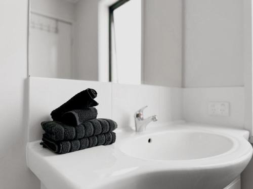 Forde Apartment | Cozy studio, Pet free, Budget friendly Canberra