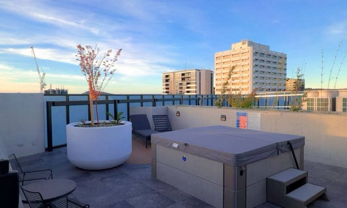 Phillip Apartment | Cozy2BR free parking, @Woden, pet alow