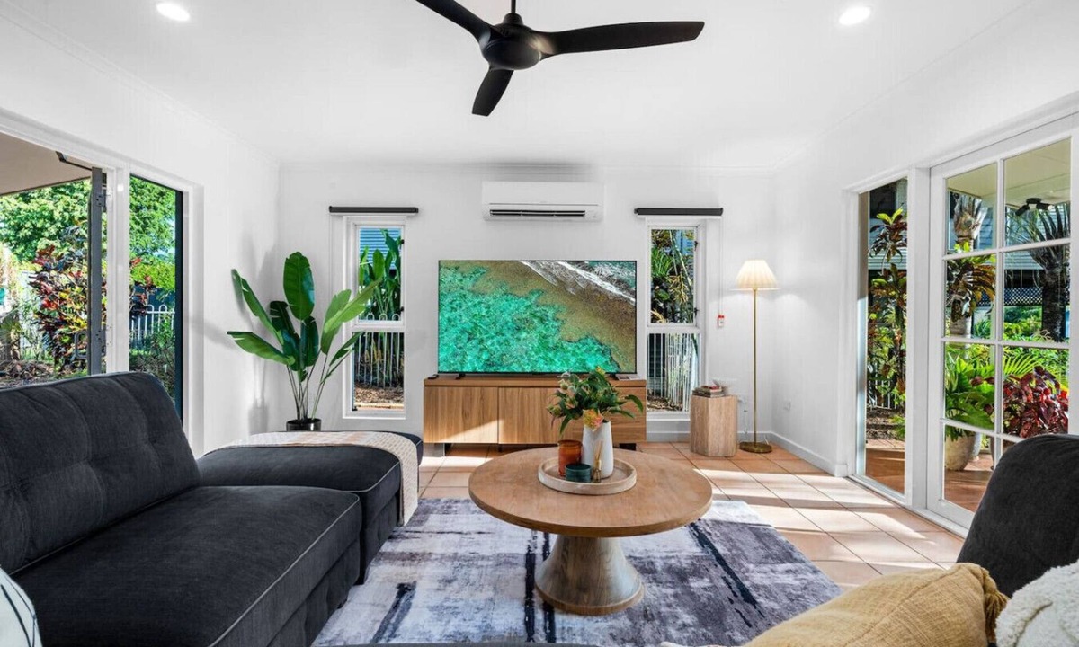 Cullen Bay House | Cullen Bay Retreat | Pool, Balcony & Marina Stroll
