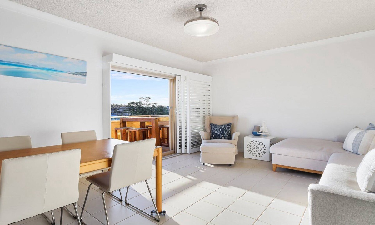 Terrigal Apartment | CUMBERNAULD #20 | Walk to beach, WIFI | Accom Holidays