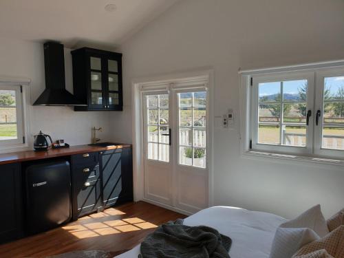 Central Mudgee House | Dangerfield Oaks Boutique Cottage's