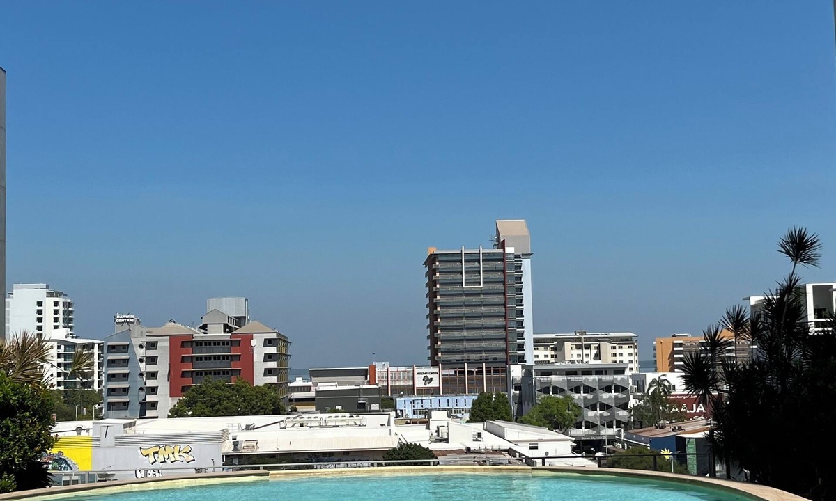 Darwin City Centre Hotel | Darwin City King Bed Suite with Sea View