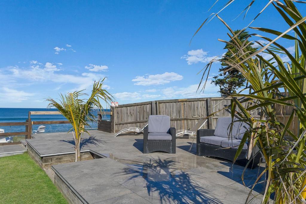 The Entrance North House | "Dea Del Mare - 3 bedrooms Downstairs