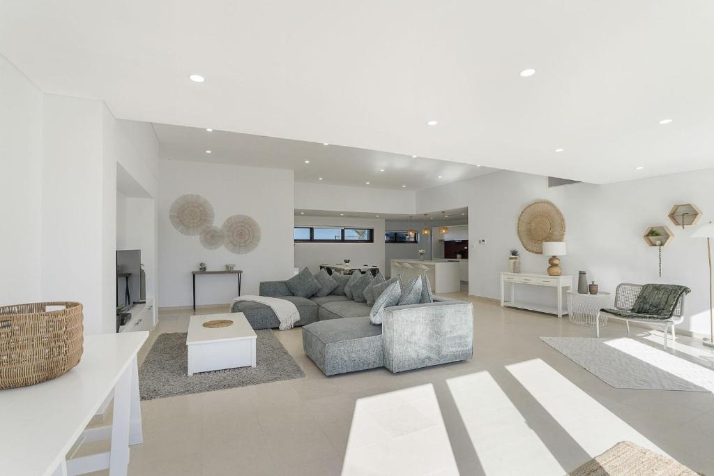 The Entrance North House | "Dea Del Mare - 3 bedrooms Downstairs