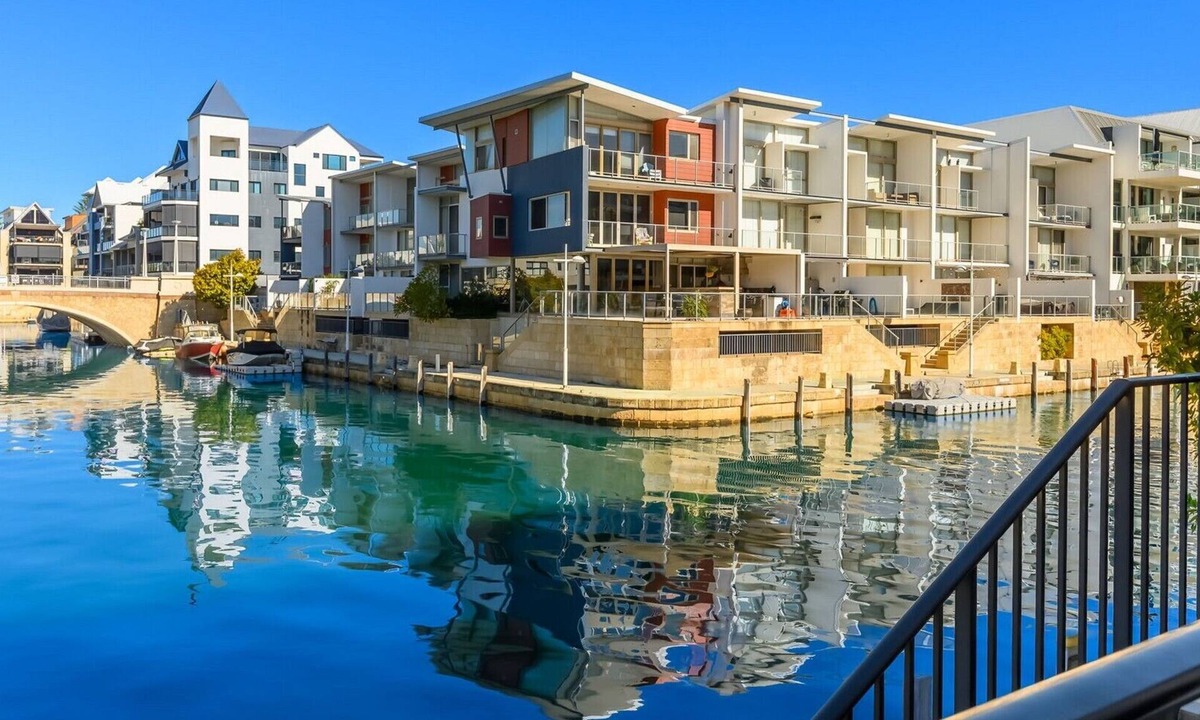 Mandurah Apartment | Del Mar 01 - 3 Bedroom Apartment