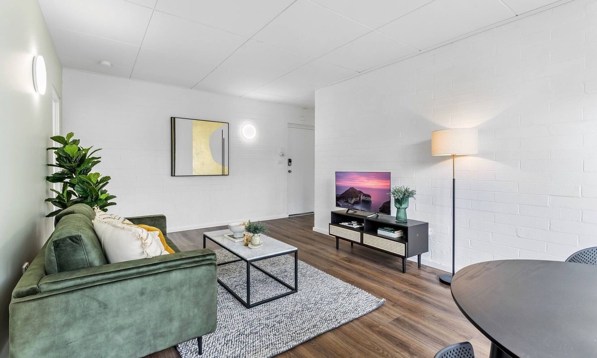 Parkville Apartment | Delightful 1-Bed Apartment Steps From Royal Park