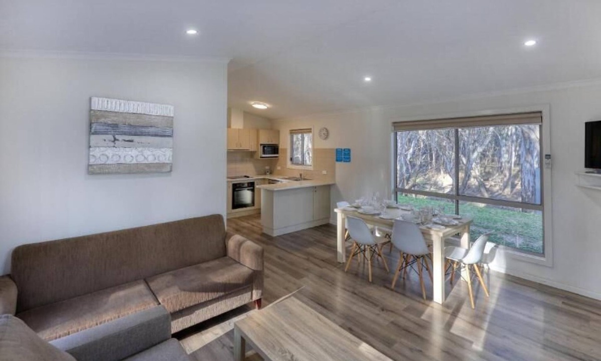 Deniliquin Other | Deniliquin Riverside Caravan Park