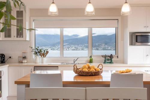 Otago House | Derwent River Cottage - Tranquil Waterfront Living