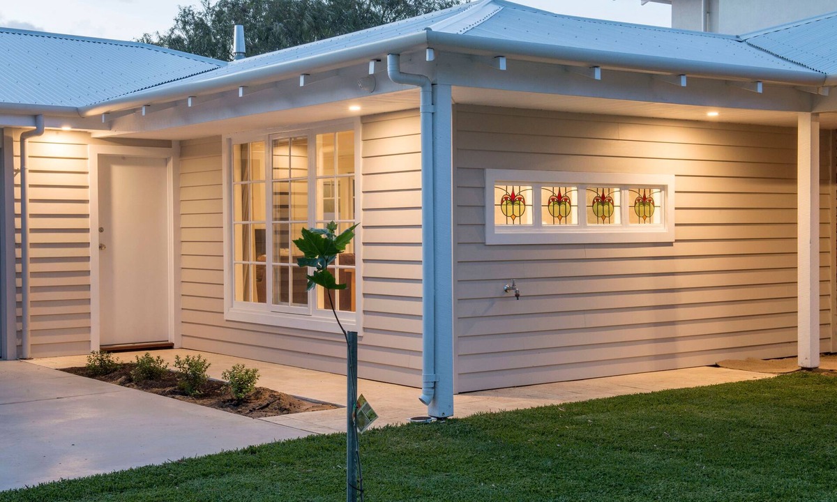 Quindalup House | DOG friendly 100m from beach NEW Coastal Hamptons Modern