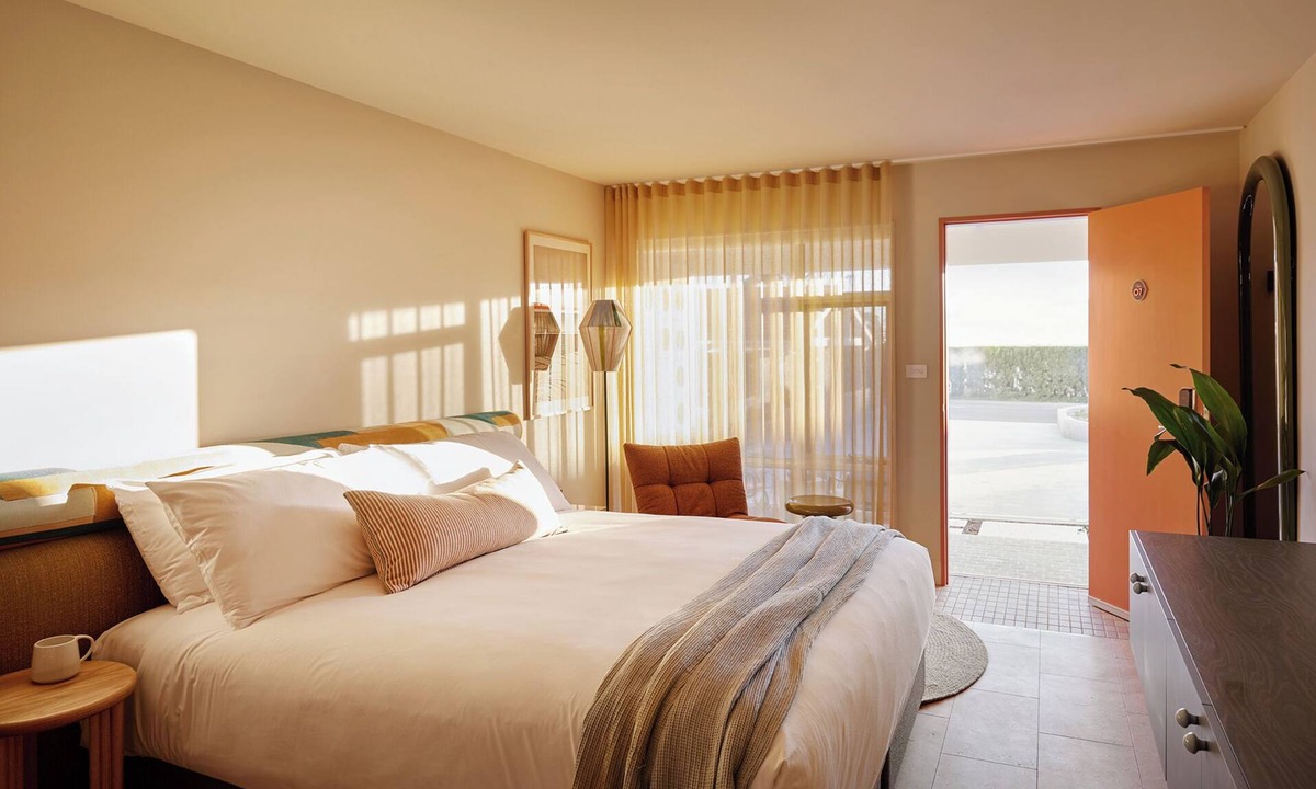 Mollymook Hotel | Dolphins Motel