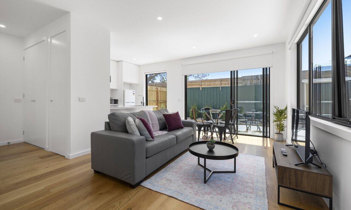 Moorabbin Villa | Domi Rentals - The Moorabbin Townhouse