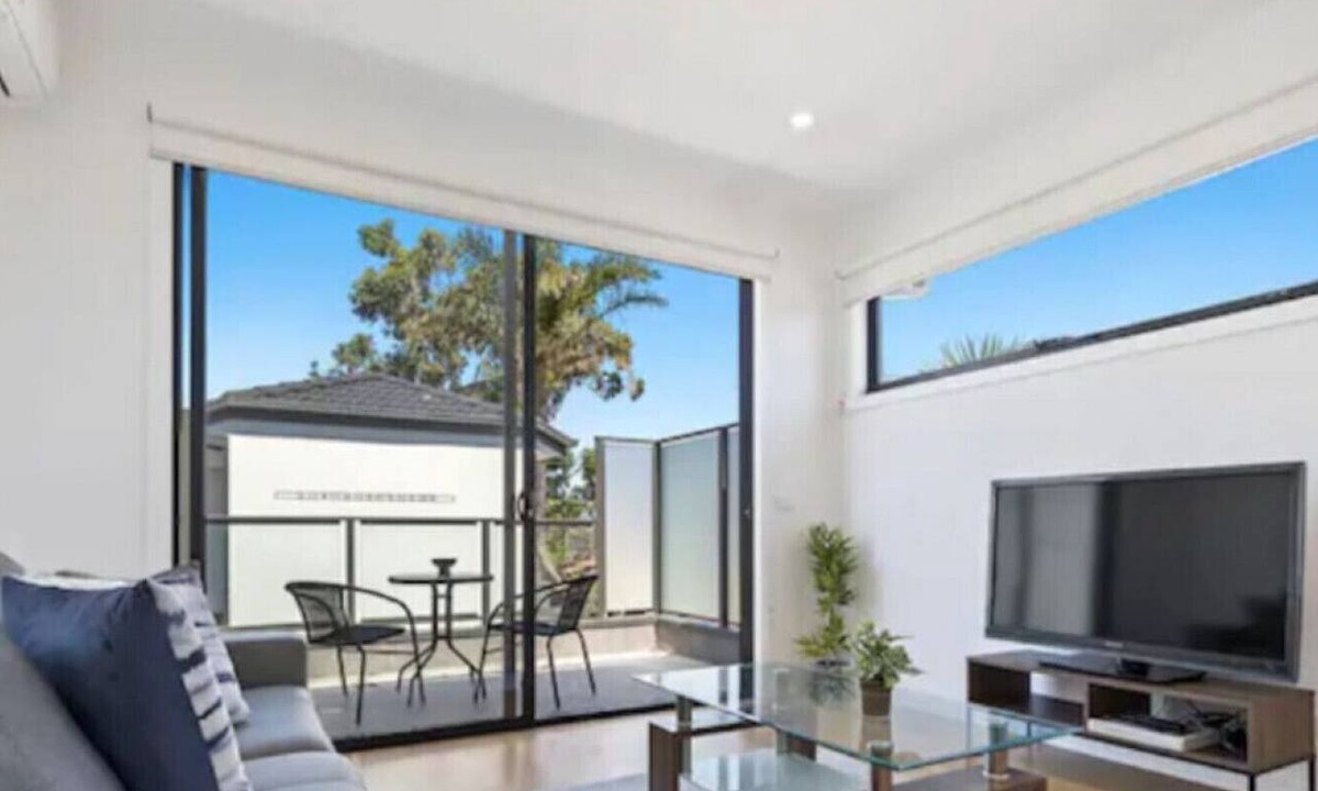 Moorabbin Villa | Domi Rentals - The Moorabbin Townhouse