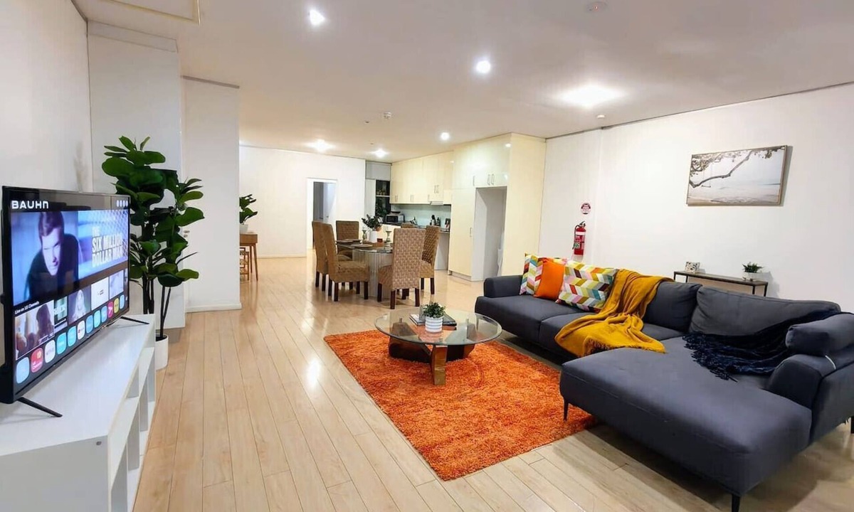 Surry Hills Apartment | Downtown Cozy Retreat by Central Station