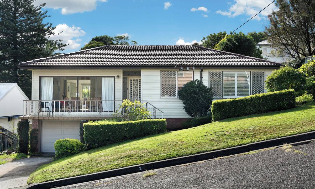 Dudley House | Dudley Family Home - Yard, Pets & Beach Walks