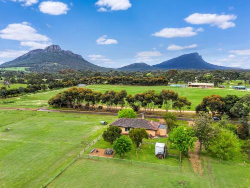 Dunkeld House | Dunkeld House - Beautiful Country Retreat