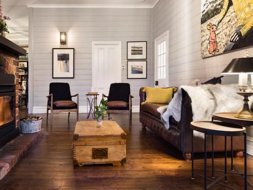 Daylesford House | Dunroman - modern comfort, old world charm