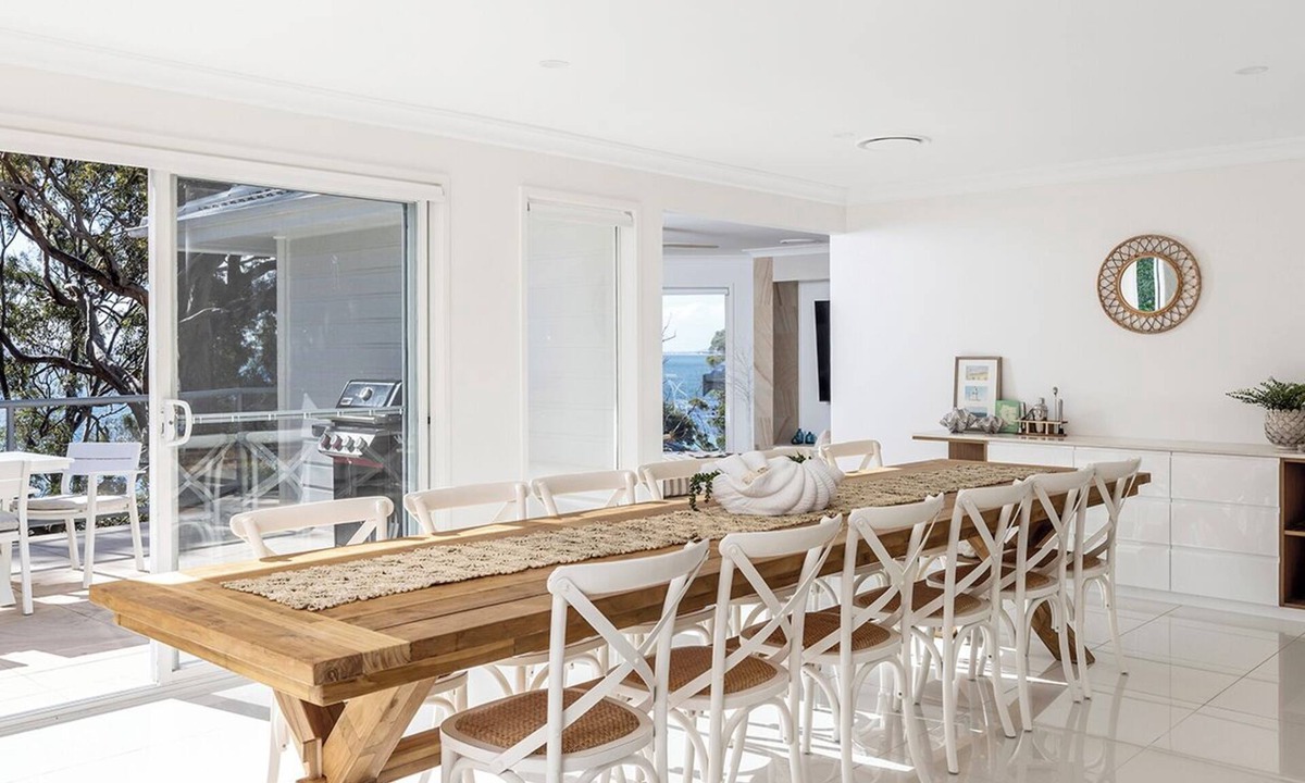 Nelson Bay House | Dutchies Getaway – Elegant Family Home by the Water