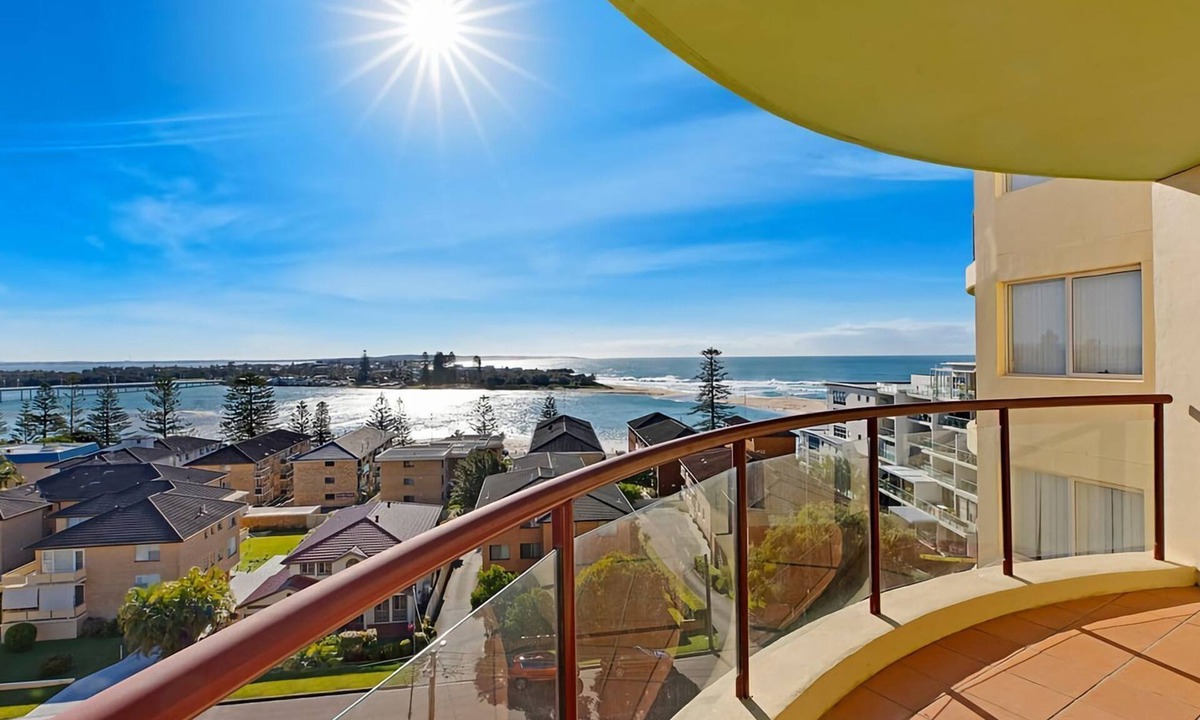 The Entrance Apartment | Eagle Wings - Stunning Views