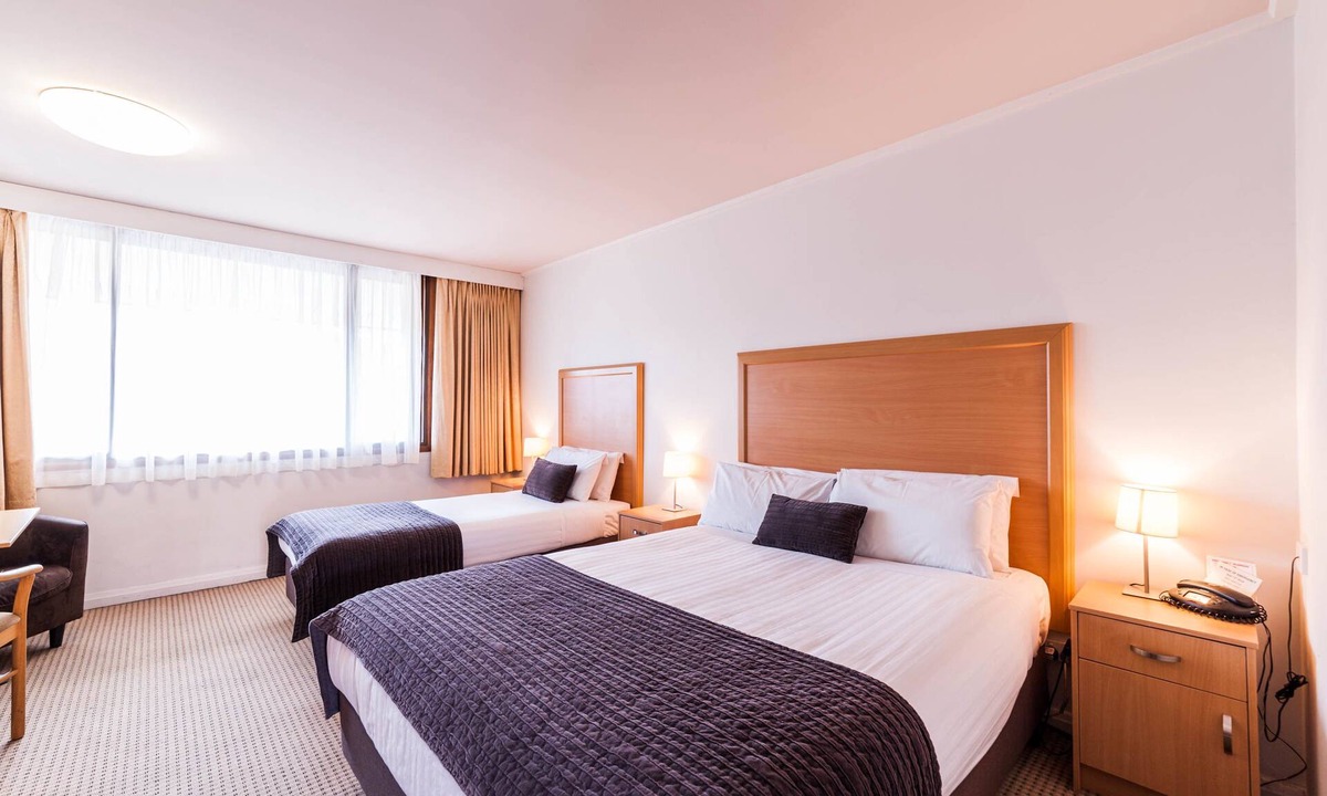 Geelong Hotel | Eastern Sands City Centre