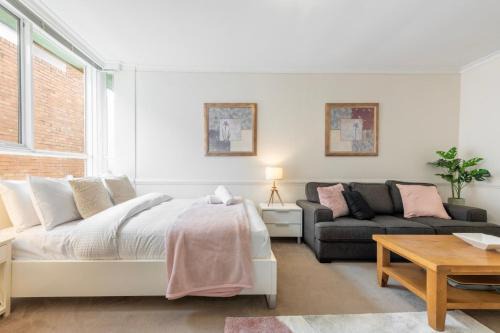 East Melbourne Apartment | Eastwood on Hotham