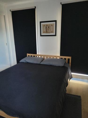 Rokeby House | Easy homestay, room in private home, for solo traveller