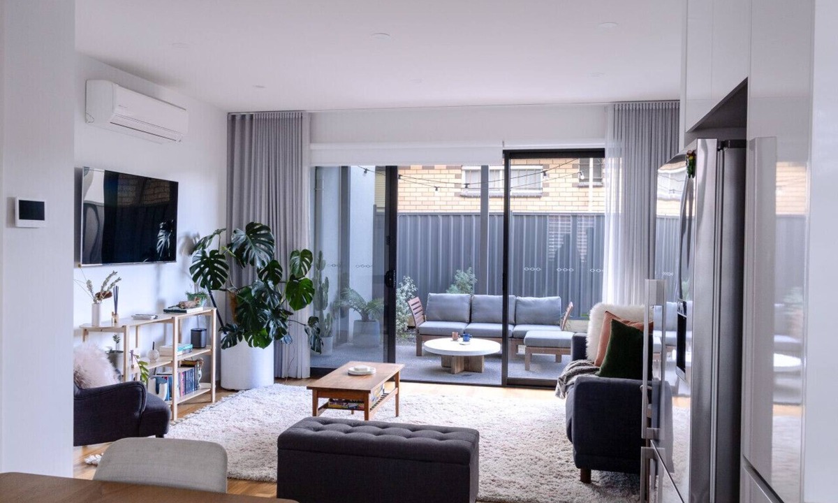 Altona North House | Elegant 3-Bed, 3-Bath Townhouse in Altona North