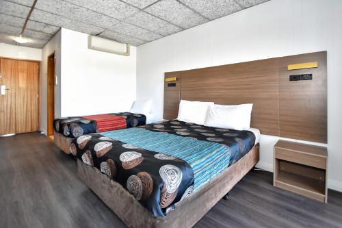 Alice Springs Hotel | Elkira Court Motel