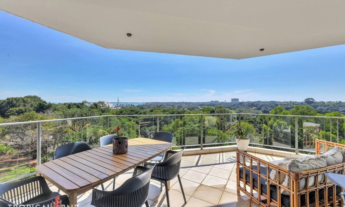Larrakeyah Apartment | Endless Horizon View | Walk to Mindil Beach | Pool by Tropical BNB