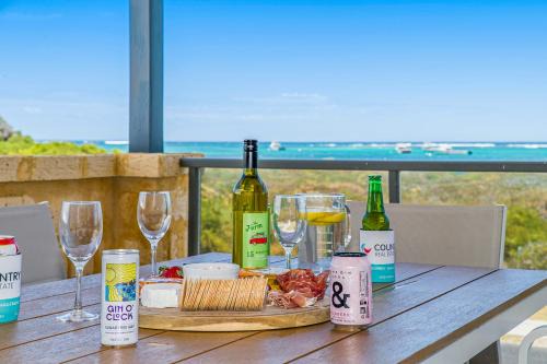 Lancelin House | Endless Summer - Ocean Views Beachfront Location.