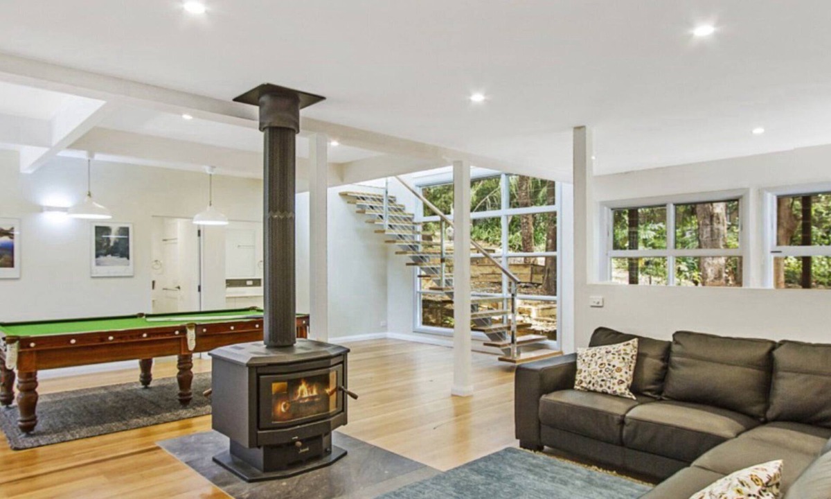 Pearl Beach House | Escape on Crystal by HolidayCo.