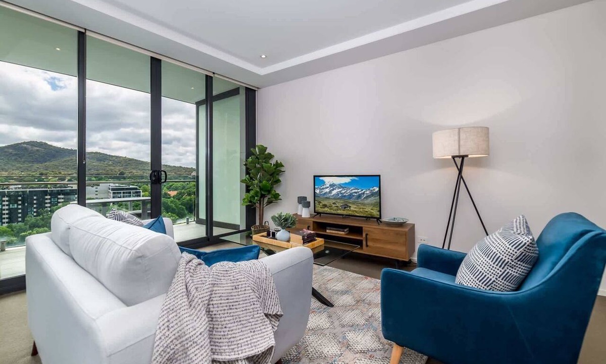 City East Apartment | Executive Balcony Apartment in Central Canberra