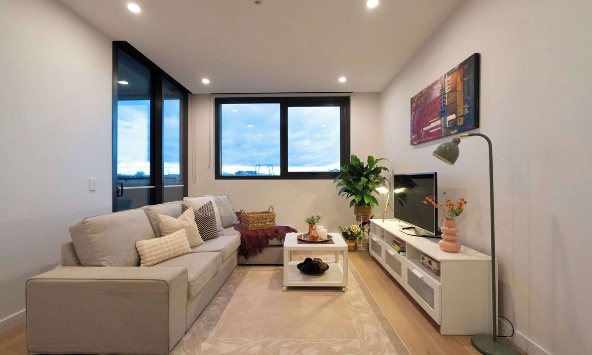 Clayton South Apartment | Family Cozy 2 Bed Apartment near Shops & Dining