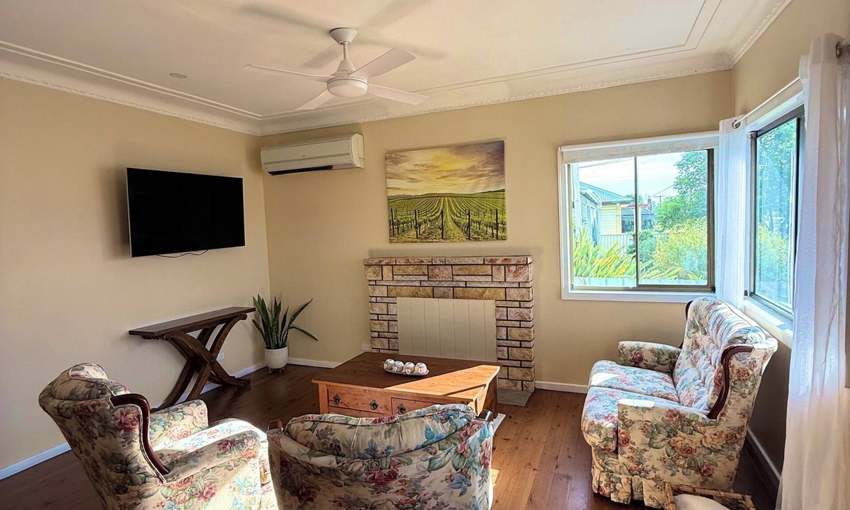 Cessnock House | Ferguson house - Cosy Hunter Valley Escape