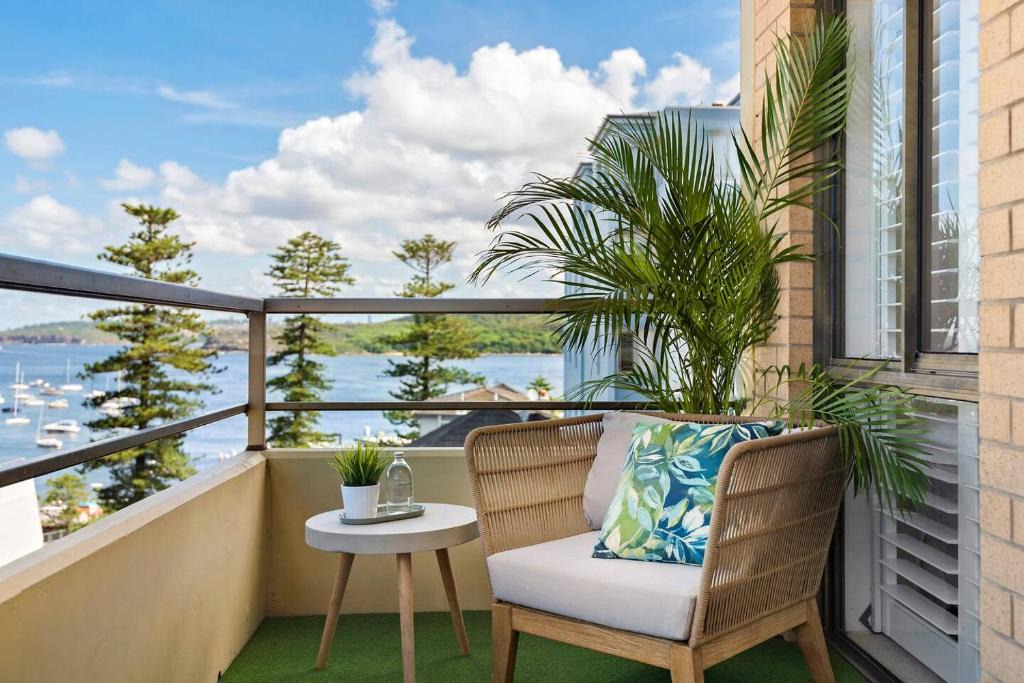 Manly Apartment | Fine Pine - Beachside Lifestyle with Two Balconies