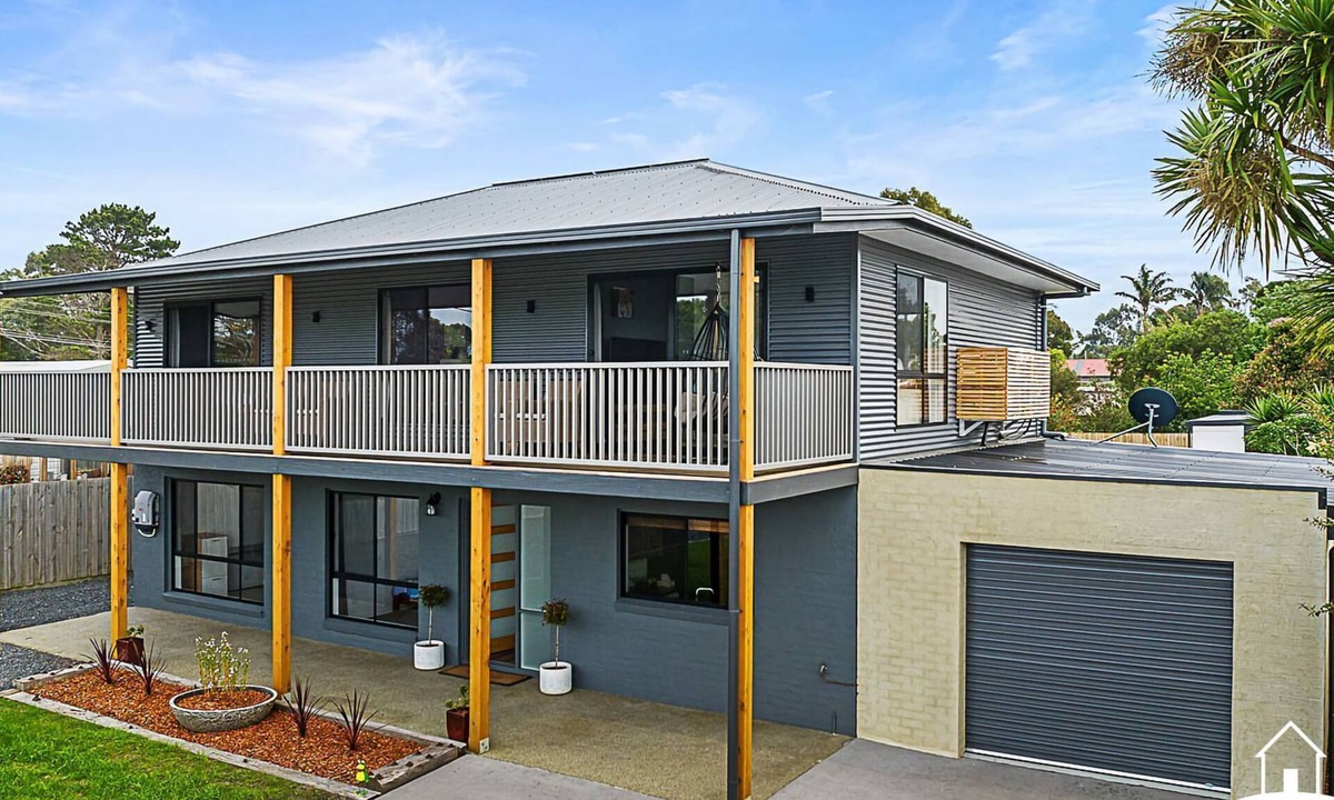 Port Franklin House | Fishermans Stay Stay 3 Pay 2 Winter Special