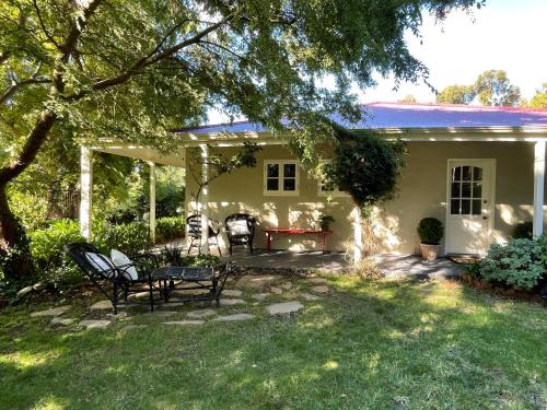 Mylor Bed & Breakfast | Fleetwood Cottage Bed and Breakfast